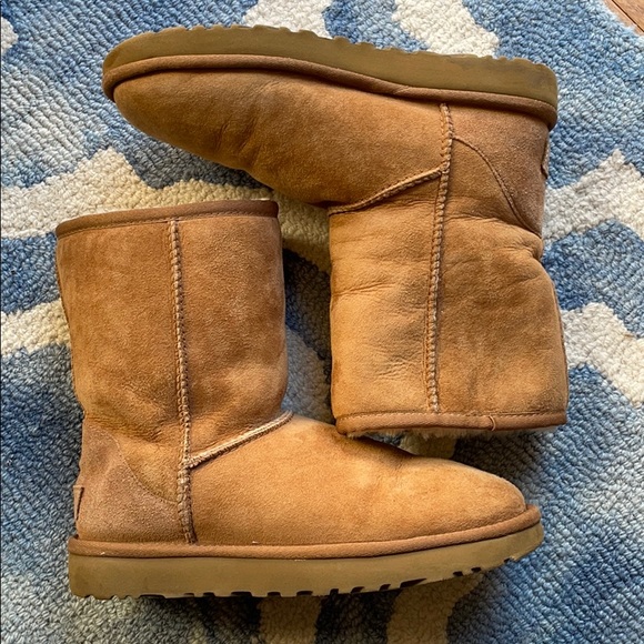 ugg classic chestnut short